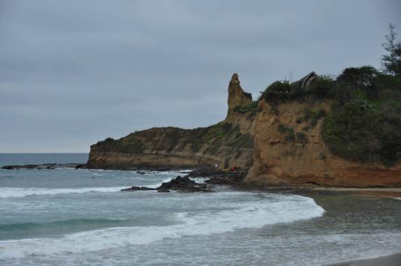 Praia em Montañita, no Equador